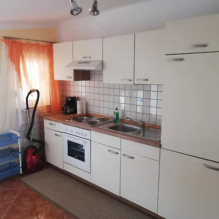 Skulj M&m Apartment Vir